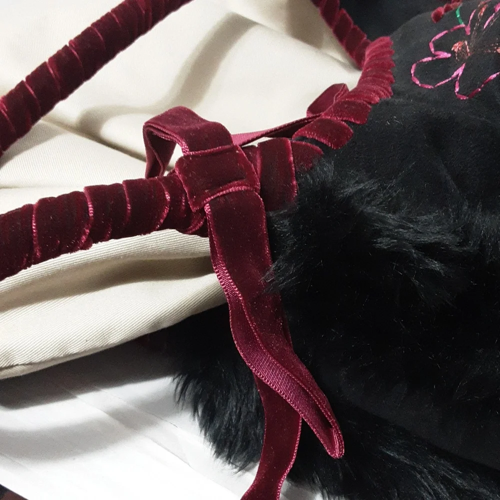 ANTONIO‎ I MELANI Black Faux Fur Multicolored Embroidered Detail Tote